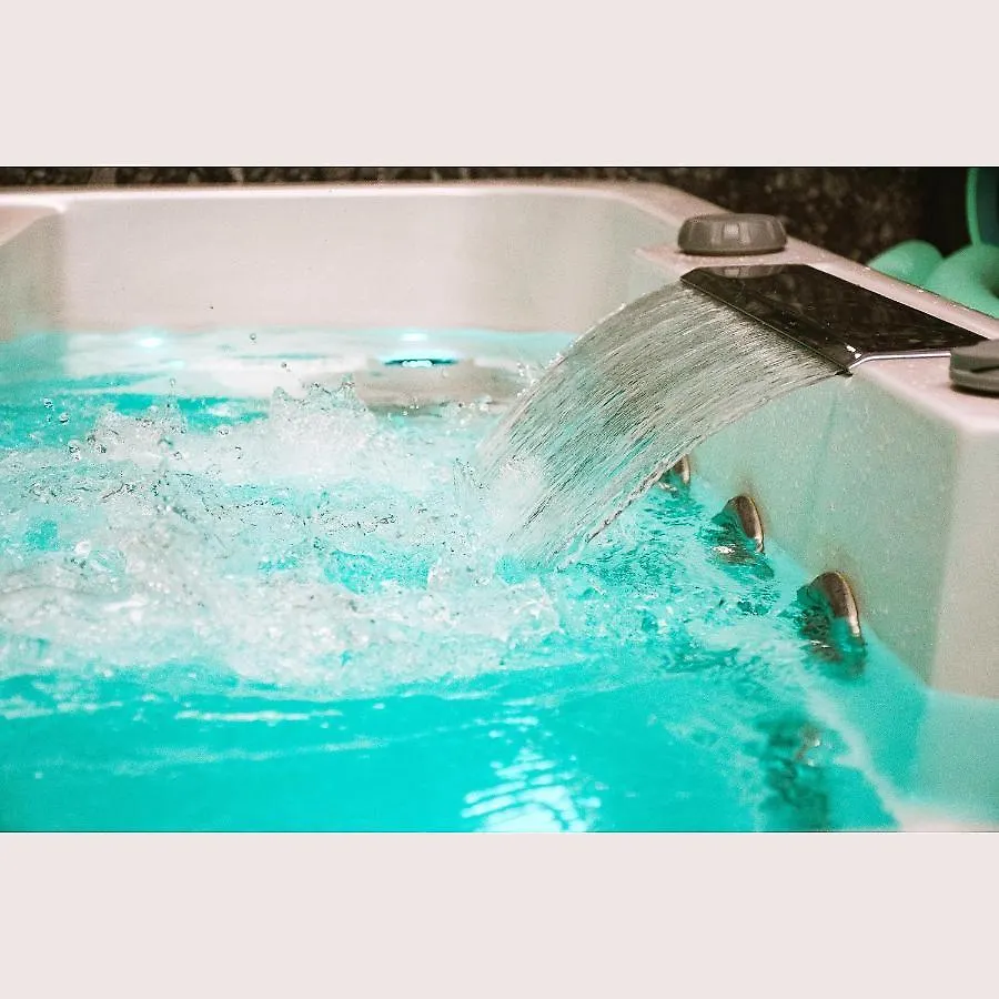 J13 Appartamento con SPA Privata Pavia
