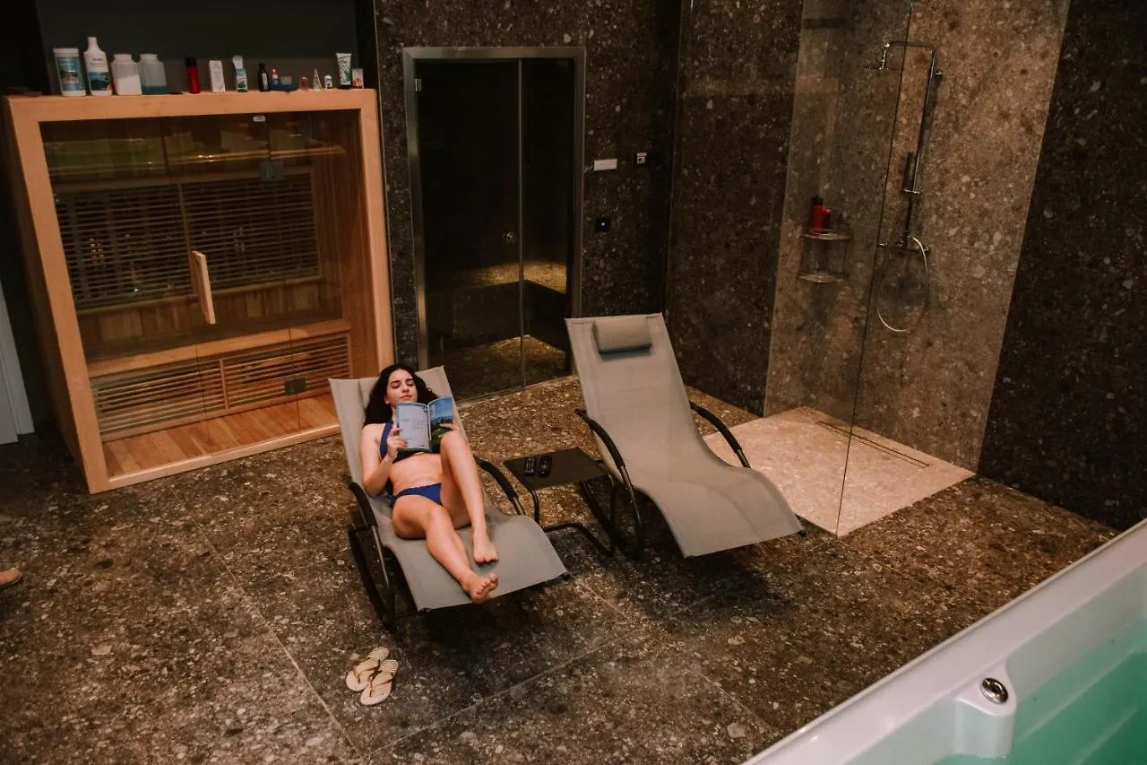 J13 Appartamento con SPA Privata Pavia