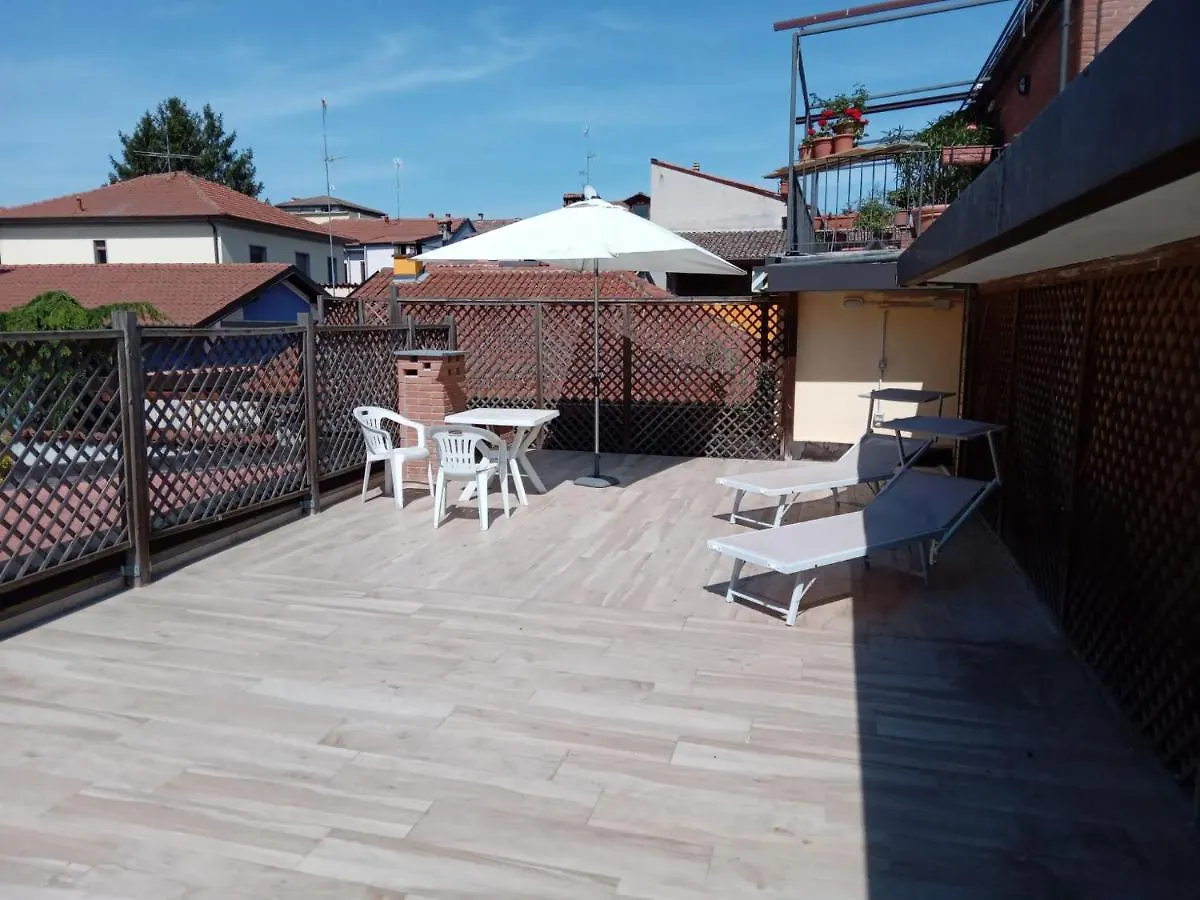 J13 Appartamento con SPA Privata Pavia Italia