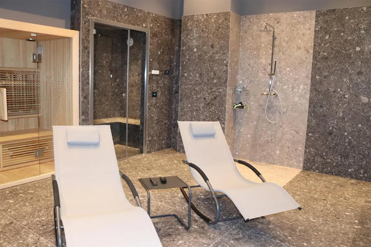 J13 Appartamento con SPA Privata Pavia
